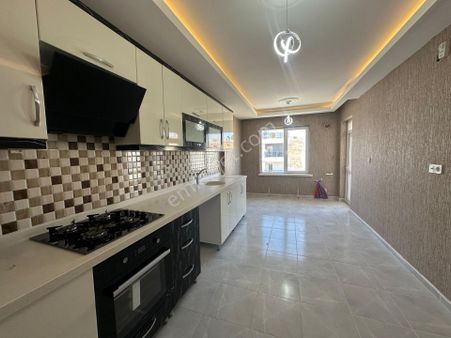 Keçiörende 3+1 Full Yapılı Geniş Ebeveyn Banyolu Geniş Balkonlu