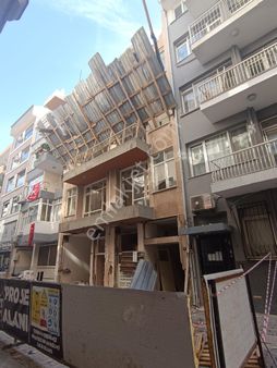 Karşıyaka Donanmacı Mahallesi'nde Projeden Satılık 2+1 Daire