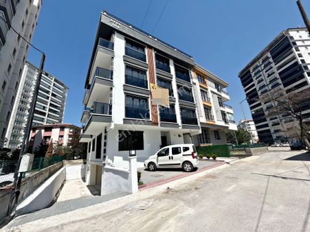 2+1 Sıfır Harika Lokasyonda Teras Balkonlu Asansörlü Daire!