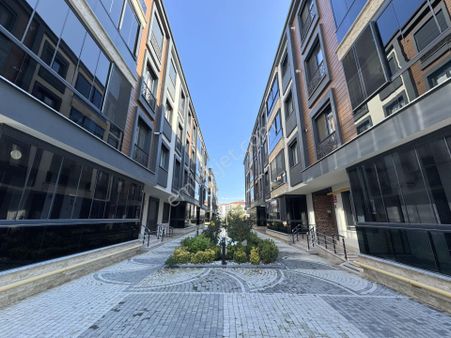 💥 Tek Yetkili Güç'ten 💥 Akçay'da Yüzme Havuzlu & Kapalı Otoparklı Ultra Lüx Satılık 2+1 Daire