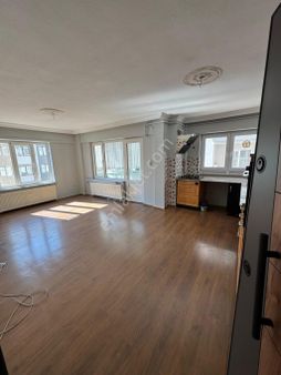 Bahar'dan Görükle'de Aile Apartmanında 2+1 Satılık Daire