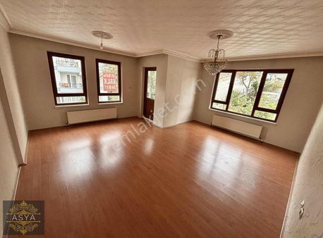 Kuşçağız Cadde Dibi Ara Kat 130mt2 3 Balkonlu Full Yapılı