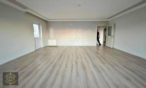 Ataparkta Ankara Manzaralı Asansörlü Full Yapılı Geniş