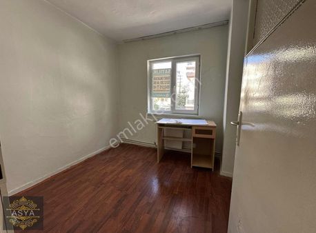 Keçiören 23 Nisan Mah 1.kat 3+1 3 Cepheli Kelepir Satılık!