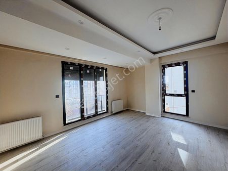 Dekorasyonbul'dan Altınovada Lüks Manzaralı 2+1 Daire