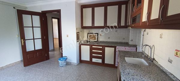 Ender Uysal Gayrimenkulden Kervansarayda 4+1 Kiralık Geniş Daire..