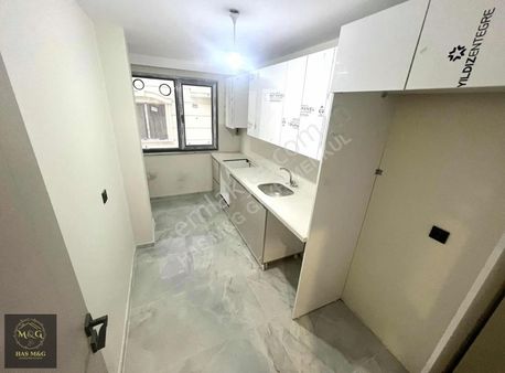 Bolluca Meydanda Sıfır Yapım Ultralüks Arakat Daire