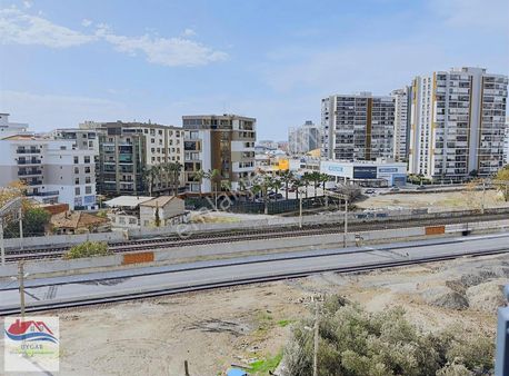 Karşıyaka Kuzey Mavişehir Lokasyonunda 1+1 Satılık Daireler