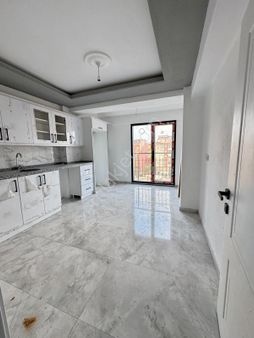 Real'den 600 Evler Mahallesinde Ana Asfalta Cephe 0 Bina 4+1