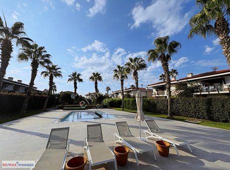 Caratpark'ta 5+1 Satılık Dubleks Vılla