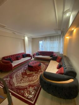 Cihangir Emlaktan Altıparmak Caddeye Çok Yakın Konumda Satılık Geniş Daire