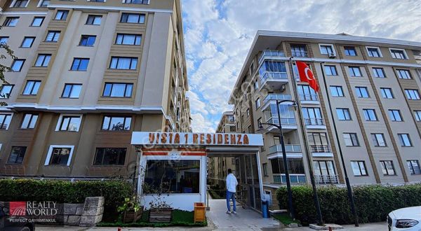 *realty World*büyükçekmece De Satılık Lüks Daire