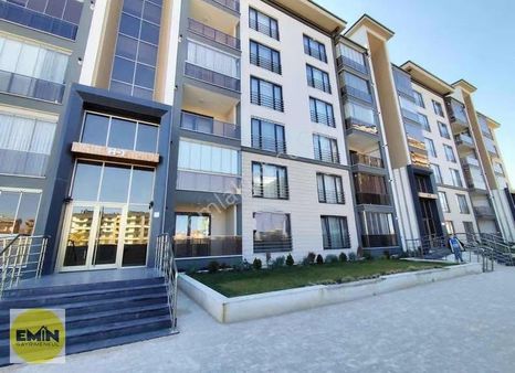 Emin Gyo'dan Aksapark Konutları Satılık 2+1 Daire Boş Hisse