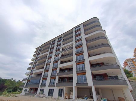 Yalıncak'ta Giyinme Odalı Lüks Geniş 4+1 Fırsat Daire