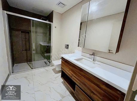 Vadi Evleri 1. Etap Kısa Katlı Bina Balkonlu Kiralık 2+1 Daire