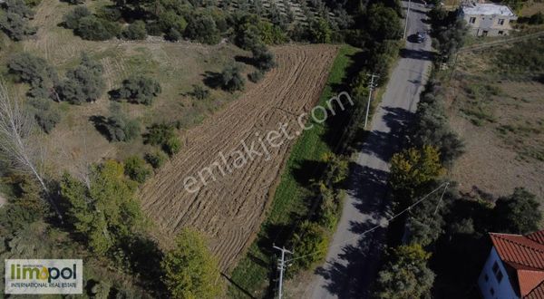 Limopol'den Seydikemer Kıncılar'da Köy İçi İmarlı 1800m2 Tarla