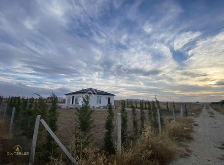 Hacımuratlı'da Yerleşim Olan Sitede 400 M Elektrik Su Tel Örgülü