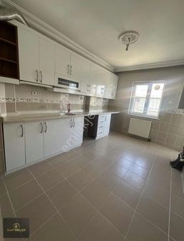 Gölbaşı Güzelyalı Mahallesinde Kiralık 3+1 Ara Kat Daire