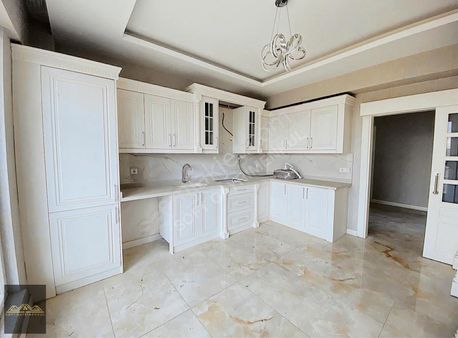 Fıstıklık Park Çvrs Çift Balkon Ve Banyo Masrafsız Satılık 3+1