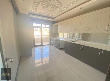 Fıstıklık'ta Sağlık Ocağı Çvrs.masrafsız Ultra Lüx Satılık 3+1