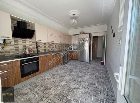 Burak'ta Geniş Oturumlu Çift Balkon Masrafsız 3+1 Daire!!