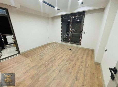 Okullara Tramvaya Masal Parka Yakın Sıfır 2+1 Asansörlü Katta