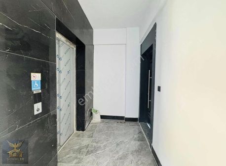 Fevziçakmakta Sıfır İskanlı Arakat Cadde Üzeri 2+1 Fiyatına 3+1