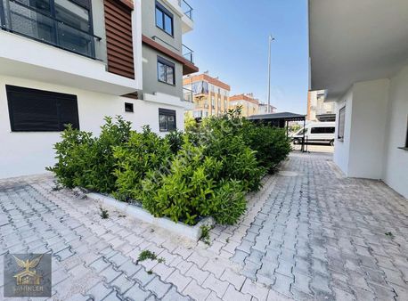 Varsak Karşıyakada Havuzlu Site İçi Ara Kat Geniş 3+1