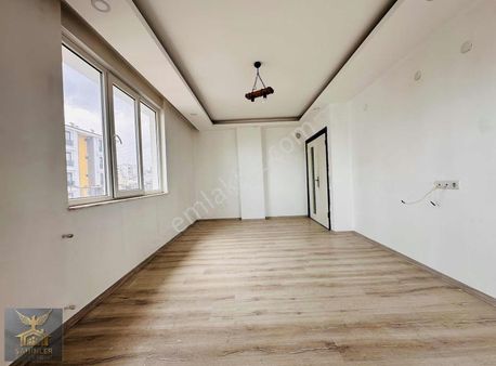 Sınırsız Kredi Asansörlü Cadde Yanı Güney Vepheli 2+1 Daire !