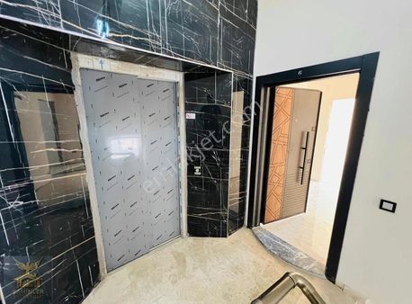 2+1 Sıfır Asansörlü Ulaşımı Kolay Şık Tasarımlı Daire