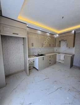 Bakan İnşaat'ta Havuzlu Sitede Satılık 2+1 Lüks Daireler