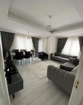 Avcılar Merkez'de 4 Yillik 2+1 90 M2 4 Kat