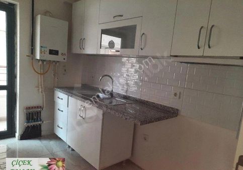 Emek 15.cadde De Yüksek Giriş Ön Cephe Kombili 2+1