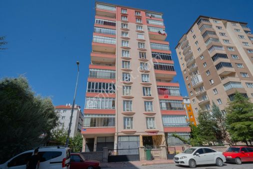 Konal | Mithatpaşa Merkezi Lokasyon Satılık 3+1 Daire