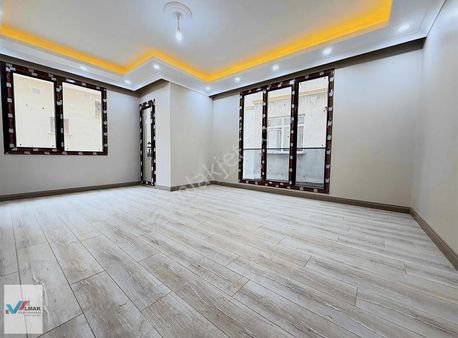 Evalmak'ta İnönü Mah.de 2+1(85m2) Sıfır Lüks Yapım Asansör Daire