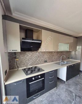 Kücükyalı Sahil'de 3+2 Deniz Manzaralı Kiralık Dubleks Daire !!!