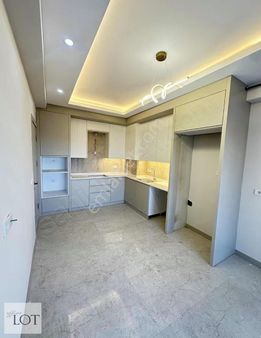 Bağbaşı'nda Giy. Odalı Ebv.banyolu Sıfır Lüks Daireler