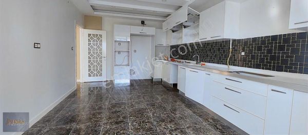 Tema Park Yanı Havuzlu Yenilenmiş Satılık 3+1