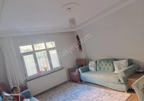 Satılık Bahçe Katı Üstü 80 Metrekare Yunus Emre Mahallesi Sultangazi İstanbul