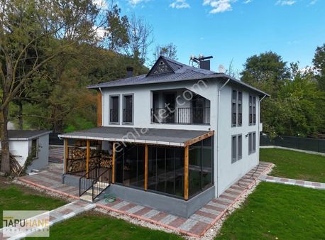 Yeşilvadi'de 2 Katlı Sıfır Yapılı - Eşyalı Satılık Müstakil Ev !