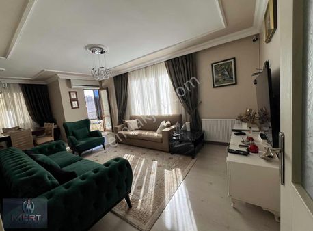 Sancaktepe Atatürk Mahallesinde İskanlı Evebeyn 3+1 Geniş Daire