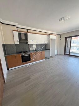 Yenifoçada Satılık 2adet Bakımlı Daire