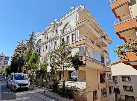 Merkezi Konumda 3 Cepheli 3+1 Geniş Oturumlu Krediye Uygun Daire