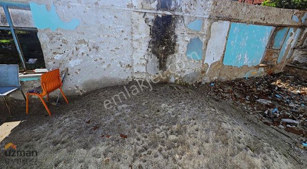 Yerkesik'te Satılık İçerisinde 3 Adet Yapı Kayıtlı 968m2 Arsa