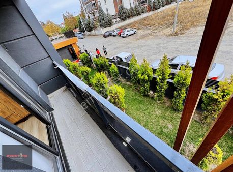 Redstone'dan Uysal Boulevard'da Full Eşyalı Kiralık 1+1 Daire