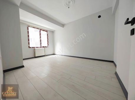 Karataş Emlaktan Mevlana Cami Yakını Krediye Uygun 2+1 Daire