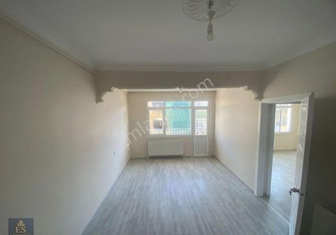 Es Gayrimenkul Cerrahpaşada 2+1 Kiralık Daire