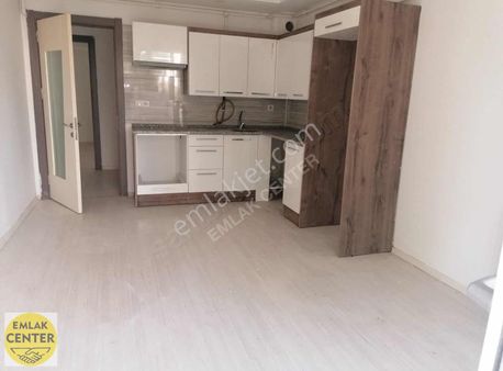 Emlak Center'dan Muradiye Mah. Acilll Satılık 2+1 Daire