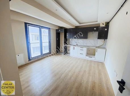 Emlak Center'dan Muradiye'de 1+1 Yerden Isıtmalı Sıfır Daire
