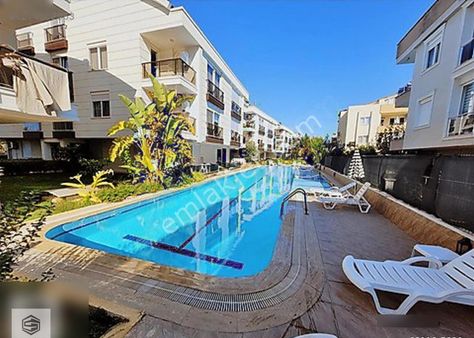 Güzeloba'da Venüs Park Evlerinde 3+1 Dubleks